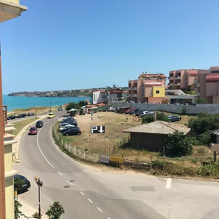 Lucky Beach Aparthotel