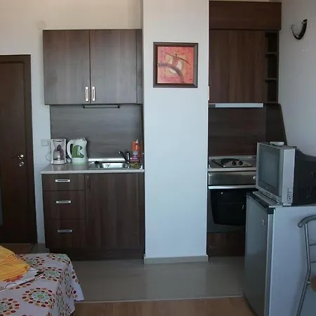 Aparthotel Lucky Beach 4*
